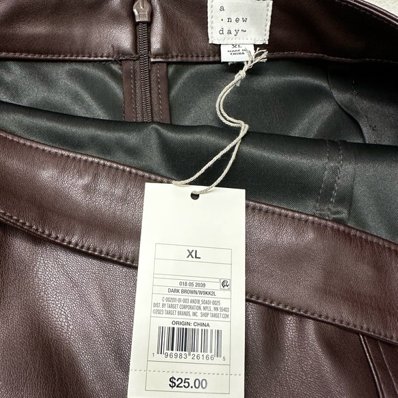 NWT A New Day Women's Mini Faux Leather Skirt Brown Size L - Picture 3 of 6
